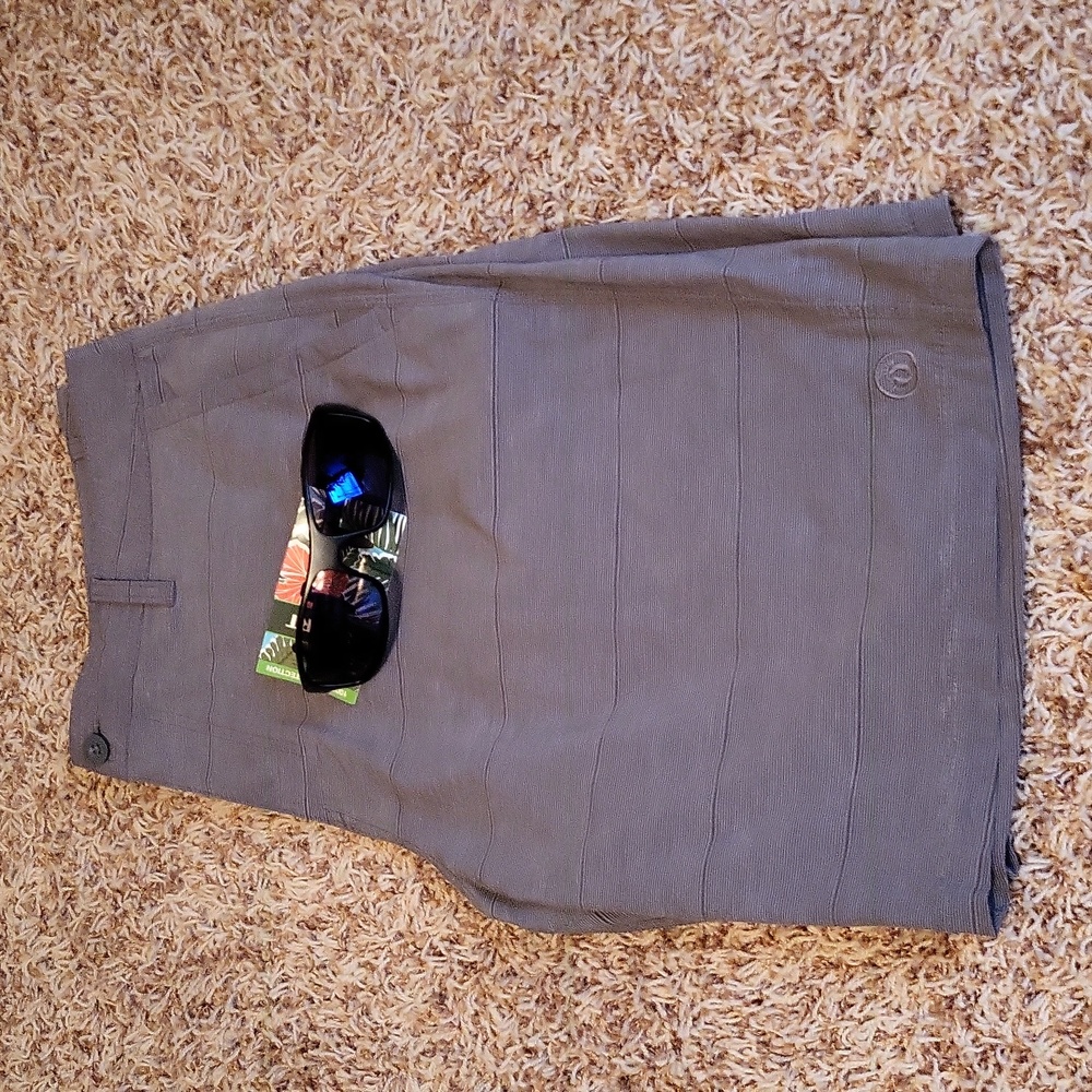 NWOT Men's Hang Ten size 36 swim shorts